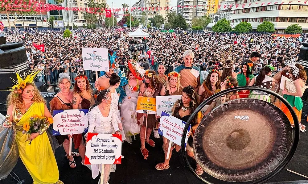 MİLYONLAR KARNAVAL İÇIN ADANA’DA BULUŞTU