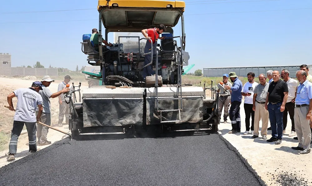 DEMİRÇALI: ‘YÜREĞİR’DE ASFALTSIZ YOL KALMAYACAK’