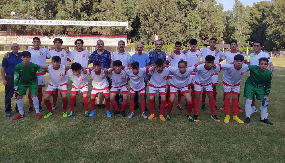 SEYHANSPOR ANTRENMAN SAHASI ARIYOR