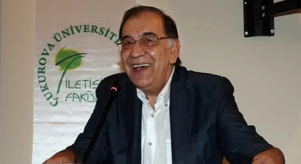 ORHAN APAYDIN’A BURHAN FELEK BASIN HİZMET ÖDÜLÜ
