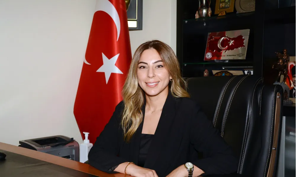 ECZACILARA SEÇİMLE GELEN İLK KADIN BAŞKAN