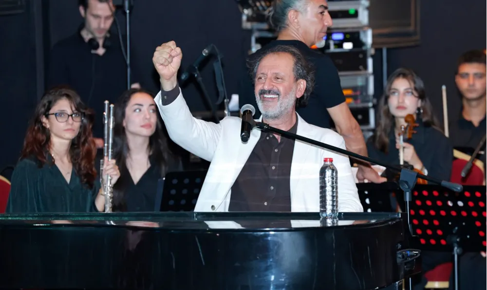 SANATÇI VE AK PARTİ MİLLETVEKİLİ MEMLEKETİ ADANA’DA