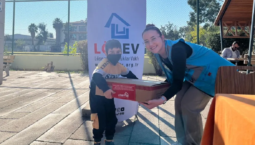 LÖSEV’DEN AİLELERE  MUTLU ET PAKETLERİ