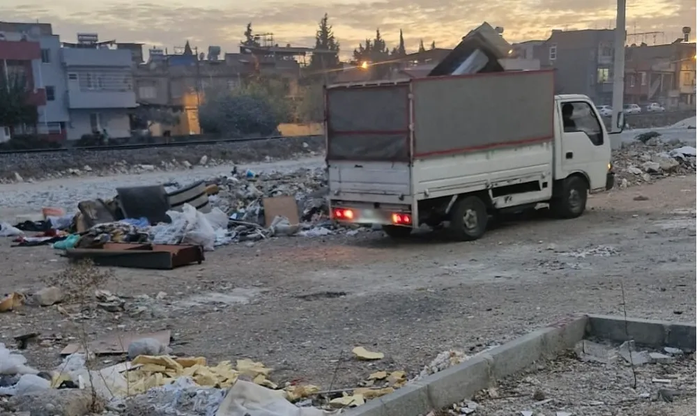 SEYHAN’DA MOLOZ DÖKÜMÜ MÜCADELESİ