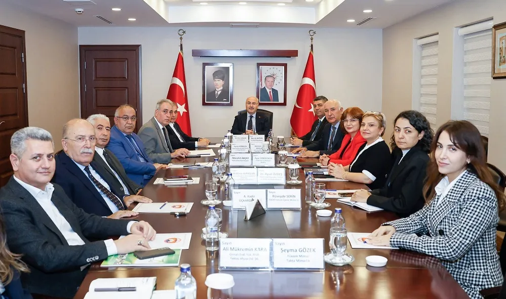 KARATAŞ SAHİLİ DÜZNLENİYOR