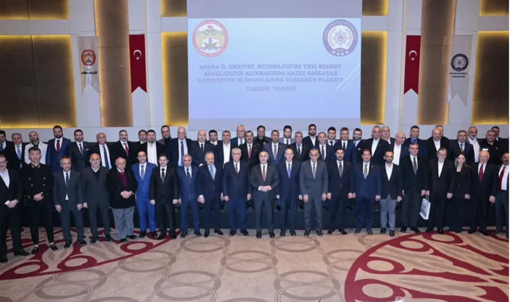 EMNİYETE DESTEK OLAN İŞ İNSANLARINA PLAKET