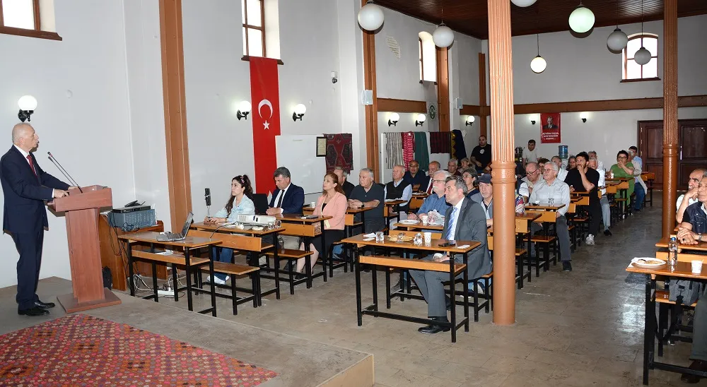 BİLGİÇ, Ç.Ü’DE TİCARET BORSASINI ANLATTI