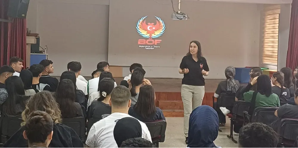 ADANA’DA LİSEİLERDE  