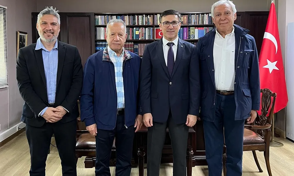 GÜVEL JAKARTA’DA HEMŞEHRİSİNİ  ZİYARET ETTİ