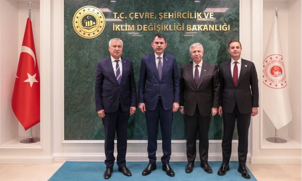 BAKAN KURUM’UN CHP’Lİ BAŞKANLARLA “SÜRPRİZ ZİRVESİ”
