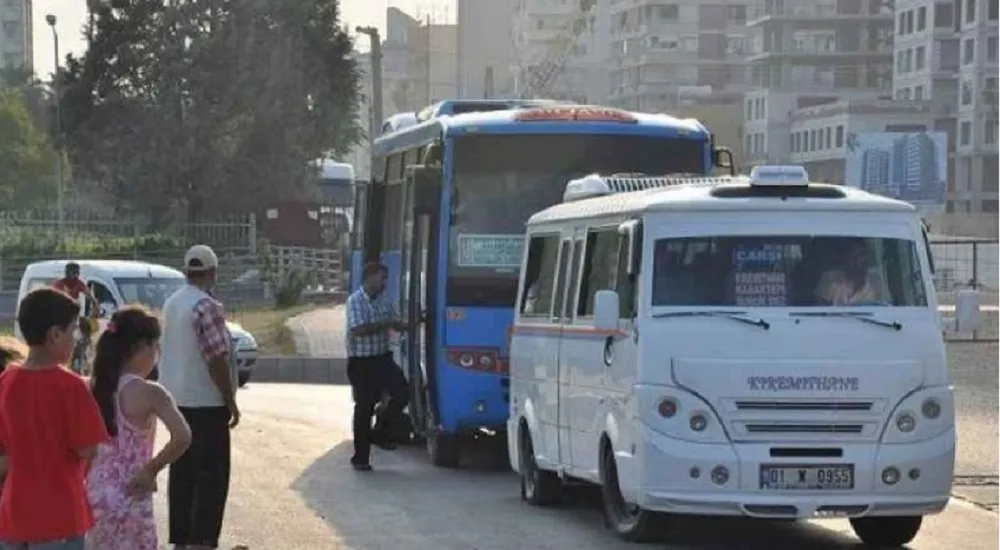 ADANA’DA TOPLU TAŞIMANIN YÜKÜ MİNİBÜSLERDE