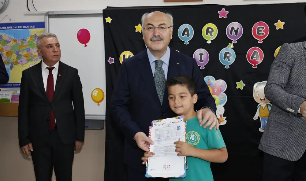 ADANA’DA 522 BİN ÖĞRENCİ KARNE ALDI, TATİLE ÇIKTI