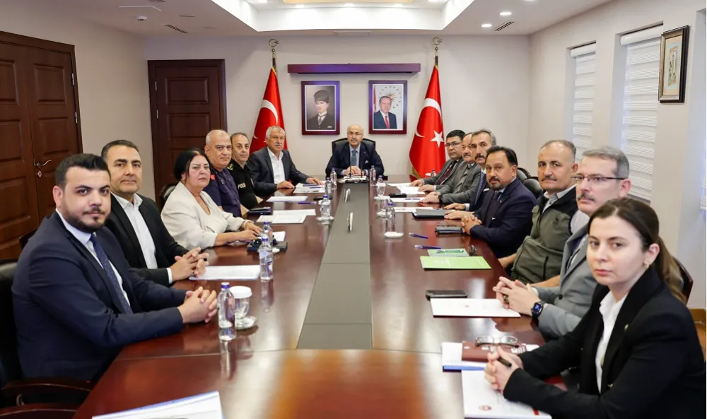 AKKAN’IN İLK RESMİ TOPLANTISI