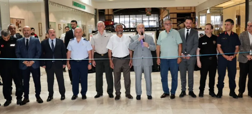 ADANA’DA 15 TEMMUZ FOTOĞRAF SERGİSİ