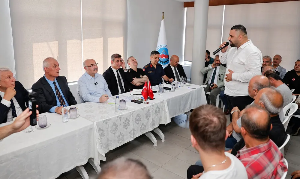 VALİ KÖŞGER KARŞIYAKA SANAYİ ÇARŞISINDA