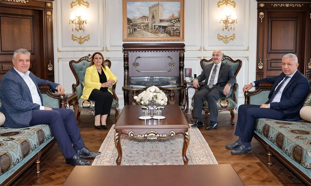 CHP’Lİ 3 VEKİLDEN VALİ’YE ZİYARET