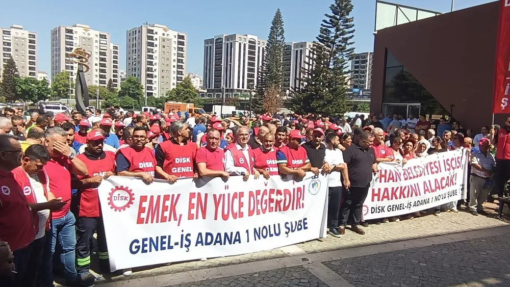 SEYHAN BELEDİYE İŞÇİLERİ ALAC AKLARINI İSTİYOR