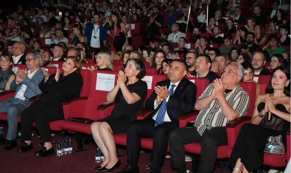 ÖDÜL TÖRENİNDE DE O KOLTUK BOŞ KALDI