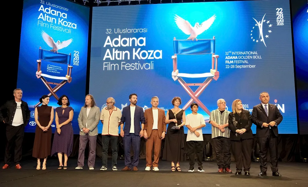 “O DA BİR ŞEY Mİ” ALTIN KOZA’DA EN İYİ FİLM ÖDÜLÜ
