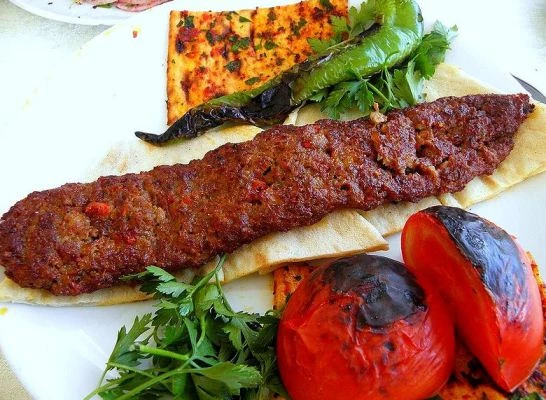 Adana Kebabı Adana’da yenilir