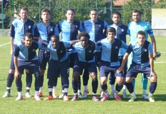 Demirspor’a tatlı ikramı