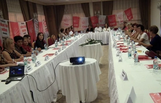 CHP’li kadınlardan seçim toplantısı