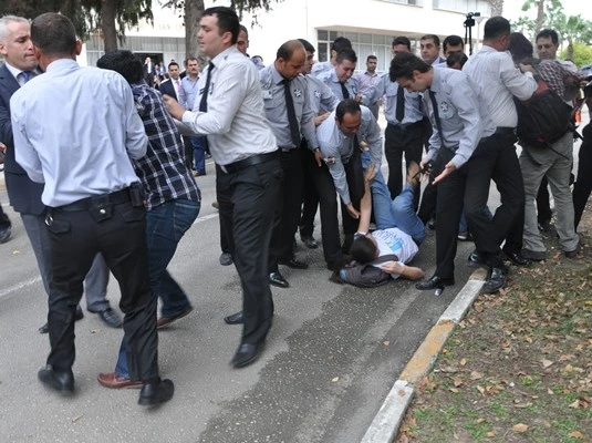 Bakan görmesin diye öğrencilerin hali