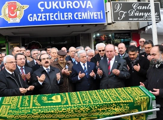 Pekkoçak son yolculuğuna uğurlandı