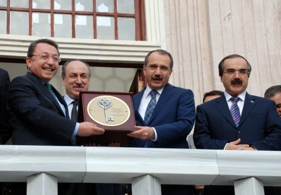 Gazi mektebi restore edildi