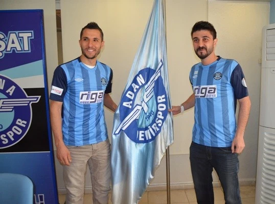 Demirspor’da 2 imza