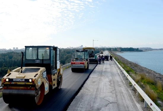 Seyhan Barajı Seddine de asfalt