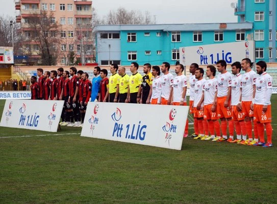 Adanaspor penaltı kaçırdı, bir puana razı oldu