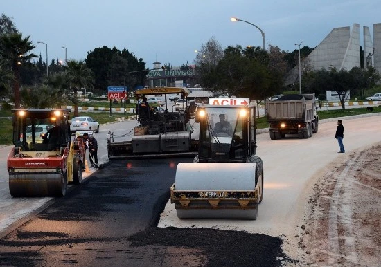 Üniversite yolları asfaltlandı