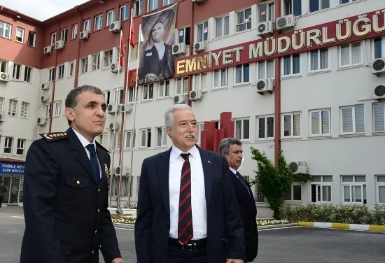 Aldırmaz’dan polis ziyareti