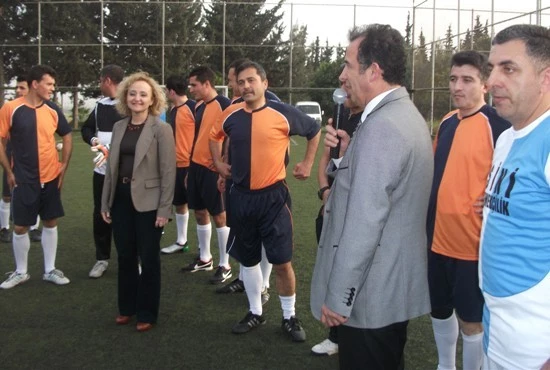 Sağlıkçılardan futbol turnuvası