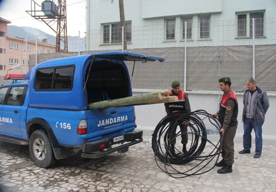 10 kilometre kablo çalındı