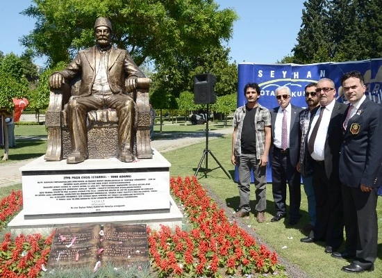 Atatürk Parkına Ziyapaşa Heykeli