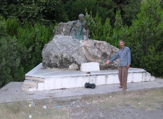 Yaşar Kemal Adana’ya geliyor