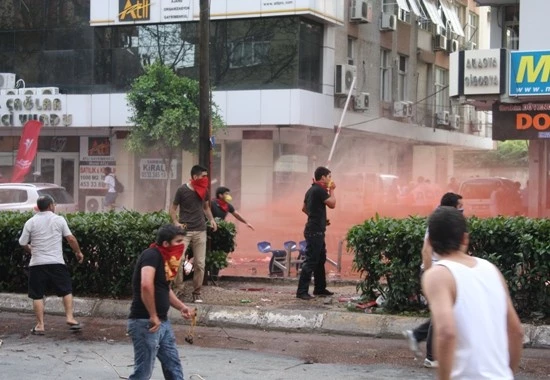 Adana’dan Taksim Gezi Eylemine Tam Destek