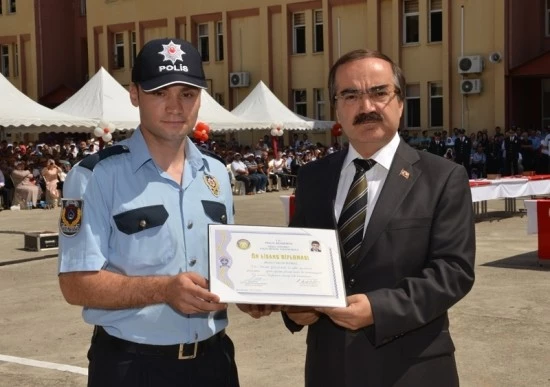 Adana Polis Okulundan  218 mezun
