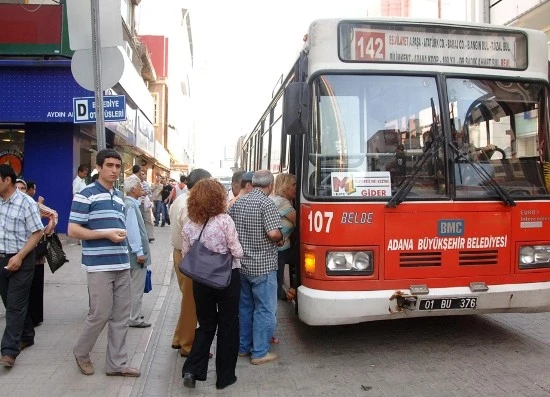Bayramda metro ve otobüs ücretsiz