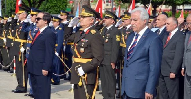  10 Kasım Törenlerinde Vali