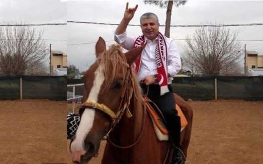 At Sırtında Bir Vekil: Seyfettin Yılmaz