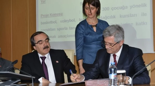 Ç.Ü Spor Dersi Verecek