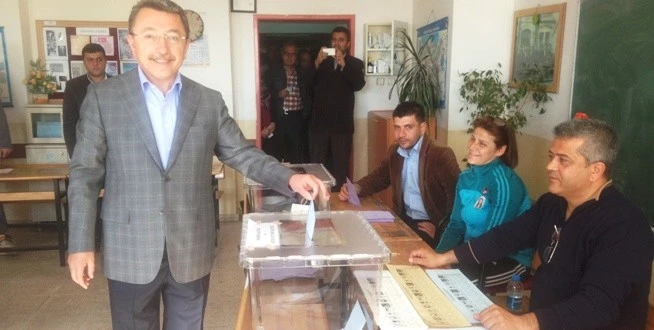Seyhan Adayları Oylarını Kullandı