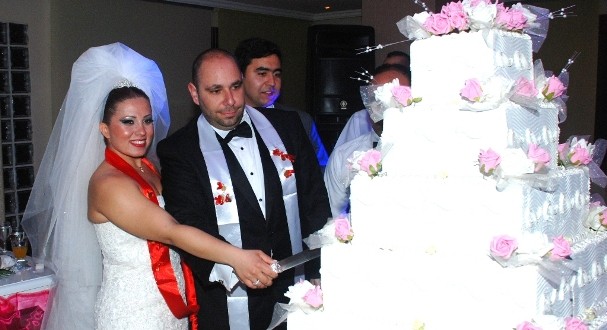 mehmet_tatar_kizi_ayca_evlendirdi (2)