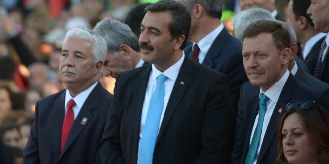 CHP’li Çetin Mazbatasını Alıyor