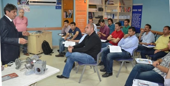 EMO’dan üyelerine Seminer