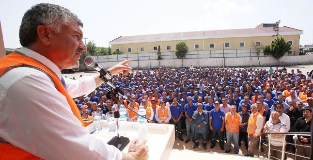 CHP’li Başkan ilk zammı temizlik İşçilerine yaptı