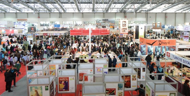 kitap_fuar_224_bin_okur (2)